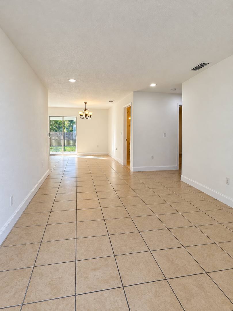 2038 Somerville Lane, Lakeland, FL 33815 - House for Rent - Image 4