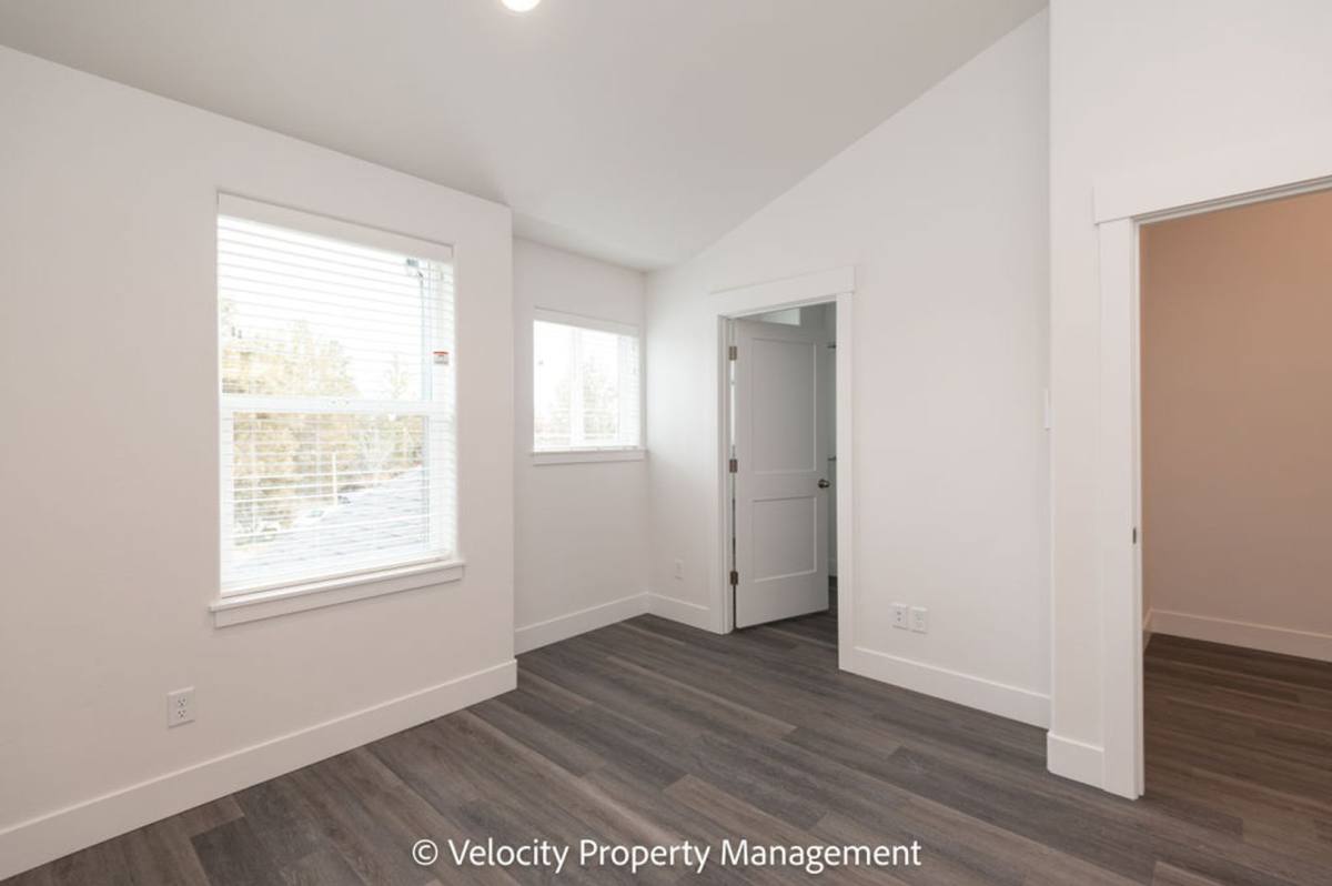 631 SE Wilson Ave, Bend, OR 97702 - Townhouse for Rent - Image 7