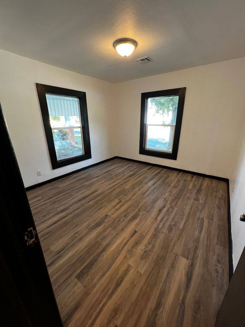 706 3rd NW, Ardmore, OK 73401 - House for Rent - Image 8