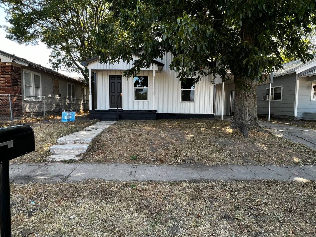 House for rent at 706 3rd NW, Ardmore, OK 73401