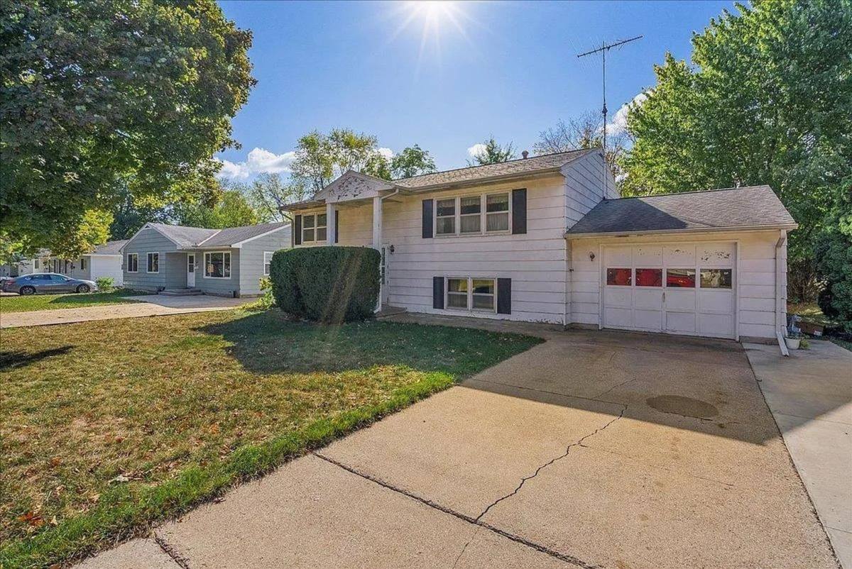 House for rent at 816 W 28th, Cedar Falls, IA 50613