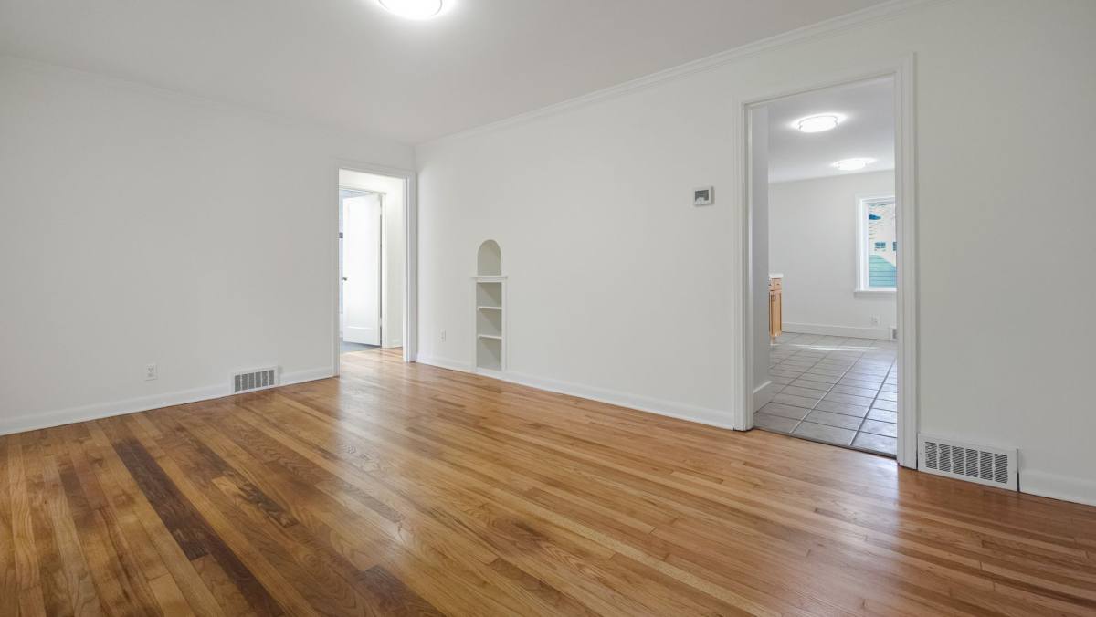 14357 36th Ave NE, Seattle, WA 98125 - House for Rent - Image 4