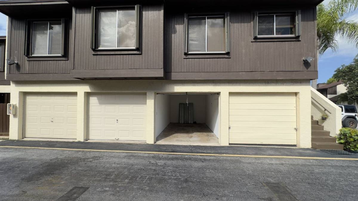 5340 Bosque Lane #98, West Palm Beach, FL 33415 - Townhouse for Rent - Image 1