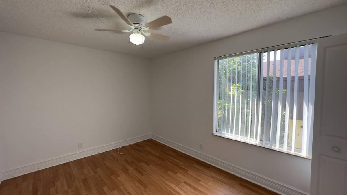 5340 Bosque Lane #98, West Palm Beach, FL 33415 - Townhouse for Rent - Image 2