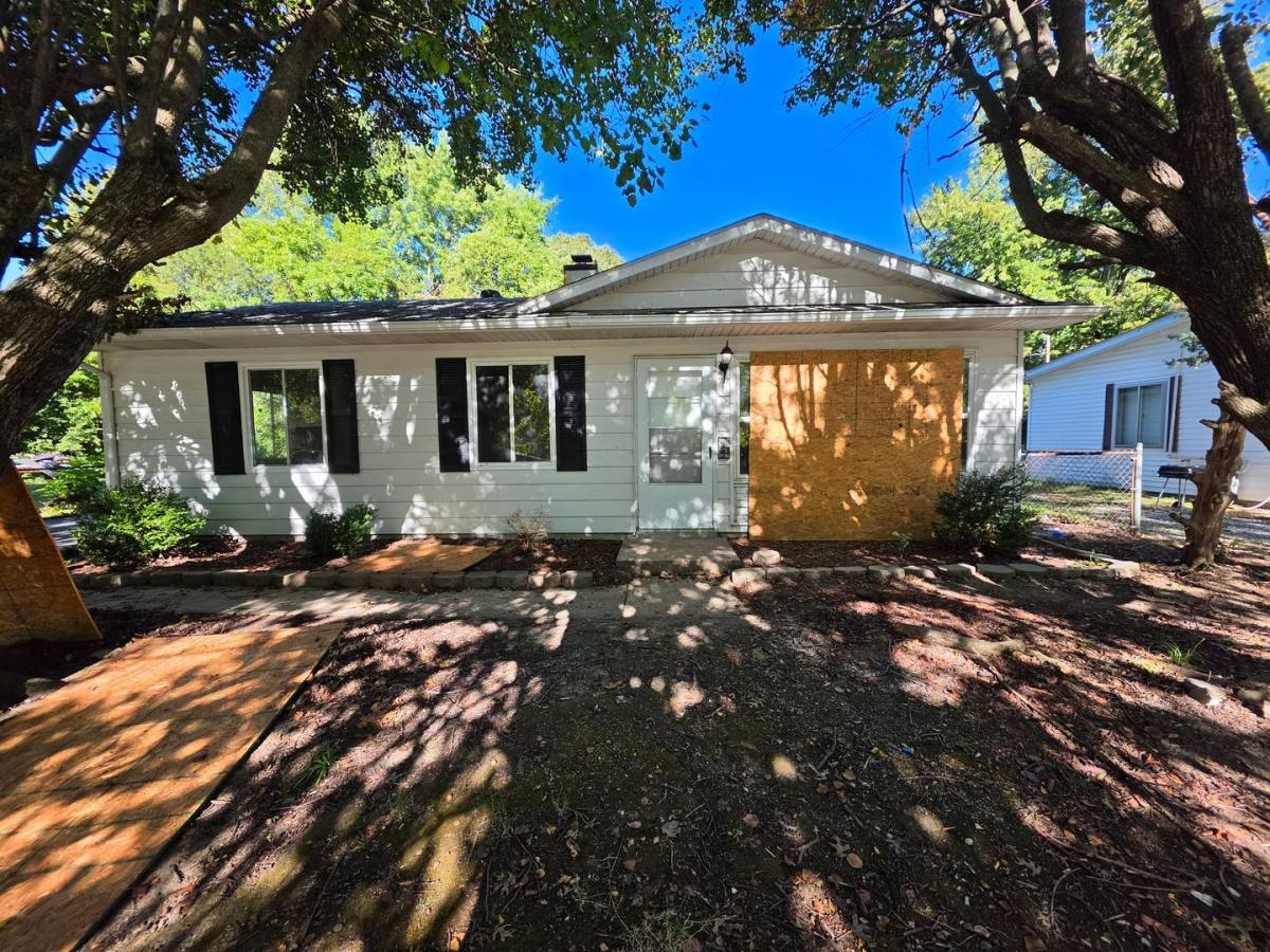 House for rent at 139 St Robert, East St. Louis, IL 62206
