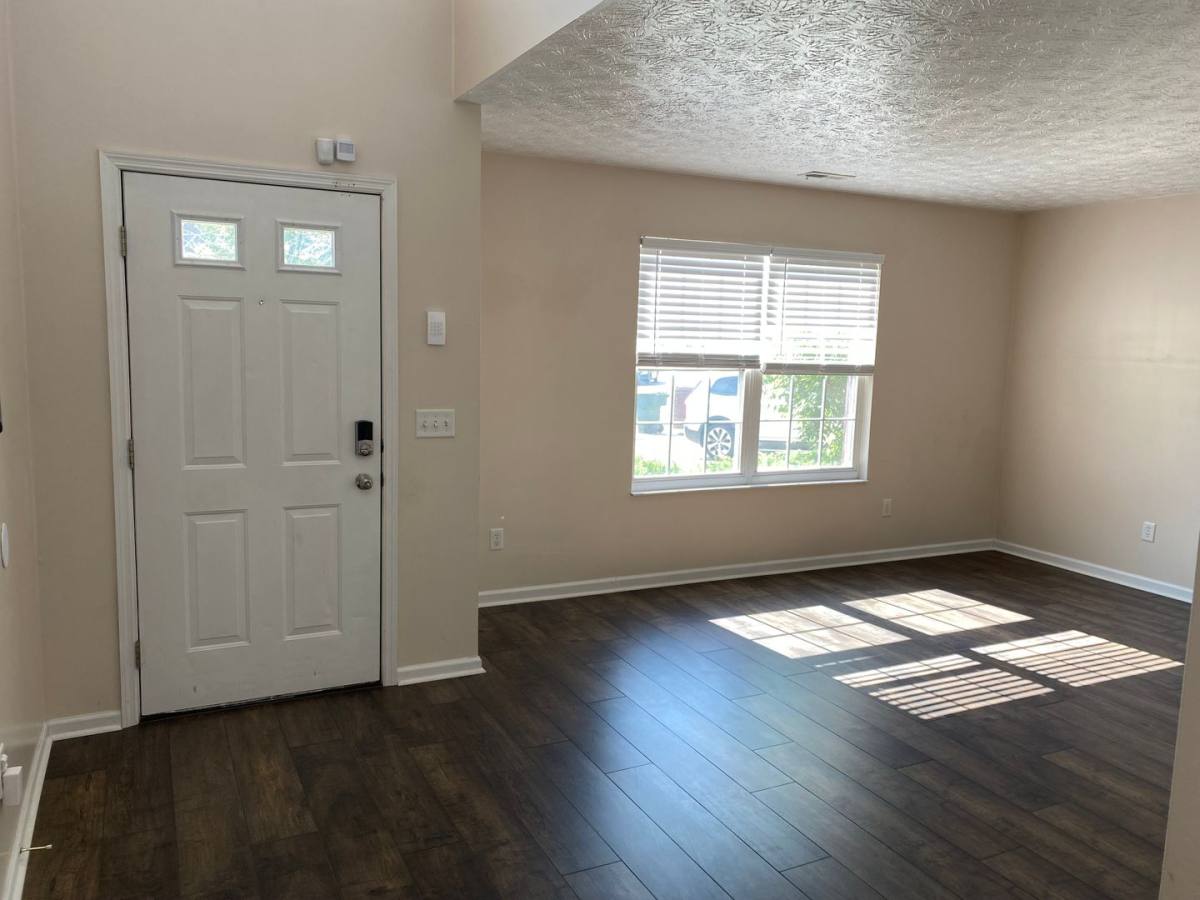 4221 Dobbin Circle, Dayton, OH 45424 - House for Rent - Image 2