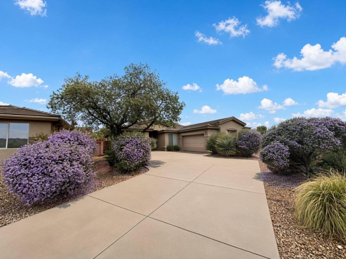 3429 E Crossview Circle, Washington, UT 84780 - House for Rent - Image 2