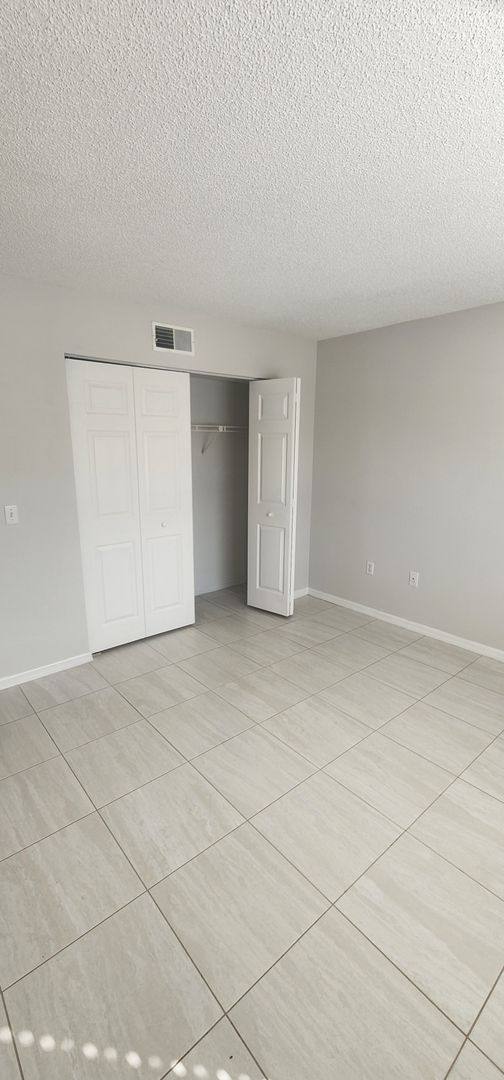 333 S Patrick Dr #3, Satellite Beach, FL 32937 - Apartment for Rent - Image 6