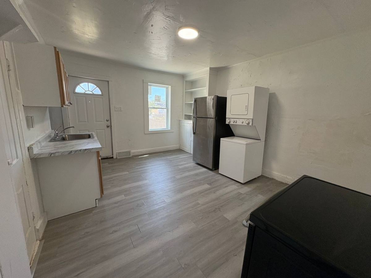 219 S Hartley St, York, PA 17401 - House for Rent - Image 3