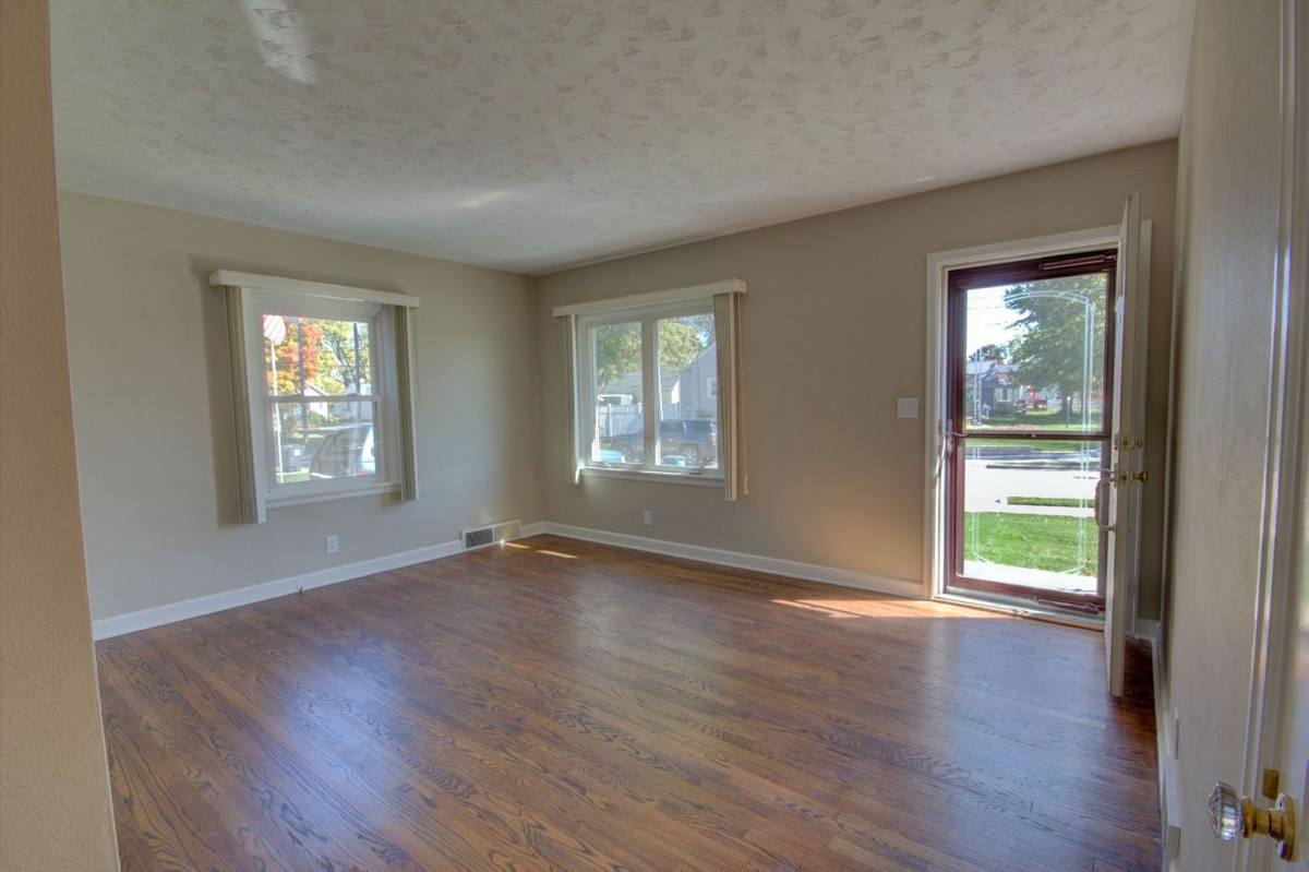 1927 36th St, Moline, IL 61265 - House for Rent - Image 8