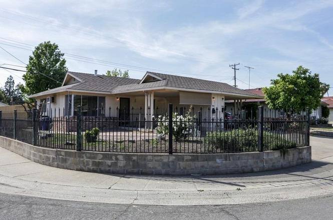 Townhouse for rent at 4046 Fotos Court, Sacramento, CA 95820
