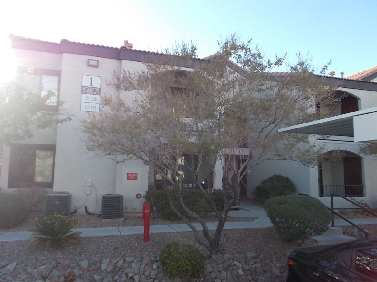 950 Seven Hills Dr #123, Henderson, NV 89052 - Condo for Rent - Image 1