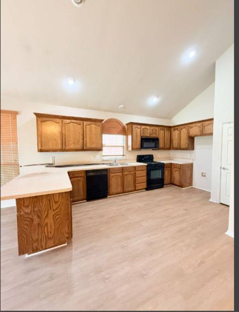2756 Red Wolf Dr, Fort Worth, TX 76244 - House for Rent - Image 6