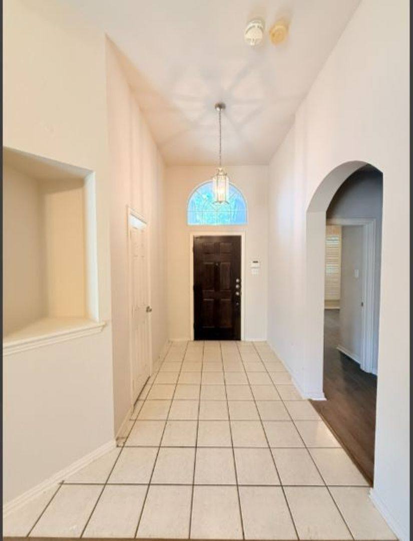 2756 Red Wolf Dr, Fort Worth, TX 76244 - House for Rent - Image 3