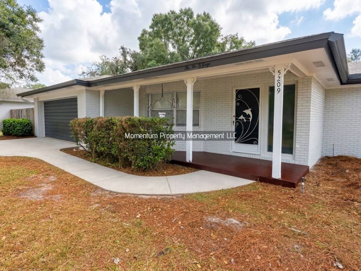 5209 E 127th Ave, Tampa, FL 33617 - House for Rent - Image 1