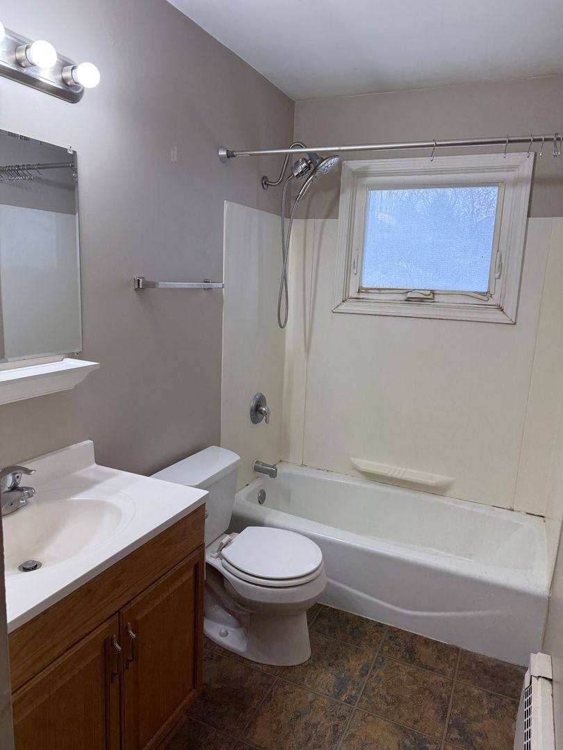 Reilly Duplex, 619 14th St SE, Rochester, MN 55904 - Apartment for Rent - Image 7