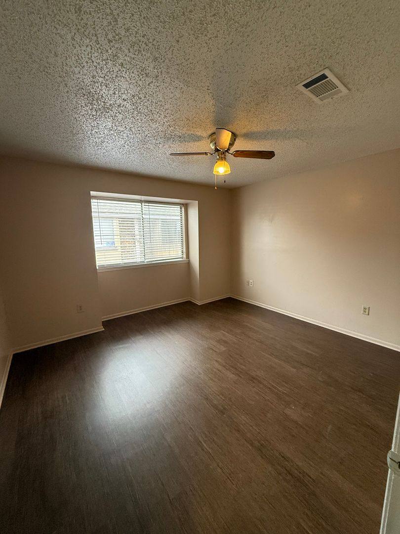 8911-1421 Gsri Ave, Baton Rouge, LA 70810 - Townhouse for Rent - Image 3