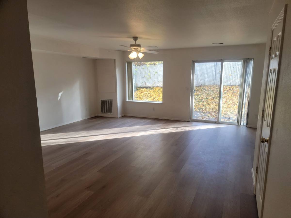 340, 42, 46, 48 Leadora Lane, Coeur d'Alene, ID 83815 - Apartment for Rent - Image 2