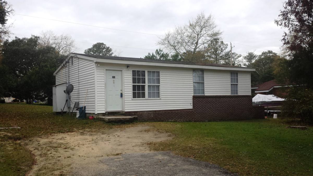 204 Juniper St, Columbia, SC 29203 - House for Rent - Image 2