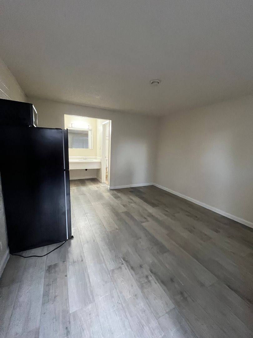 Independence Flats, 555 N Stewart St, Carson City, NV 89701 - Apartment for Rent - Image 7
