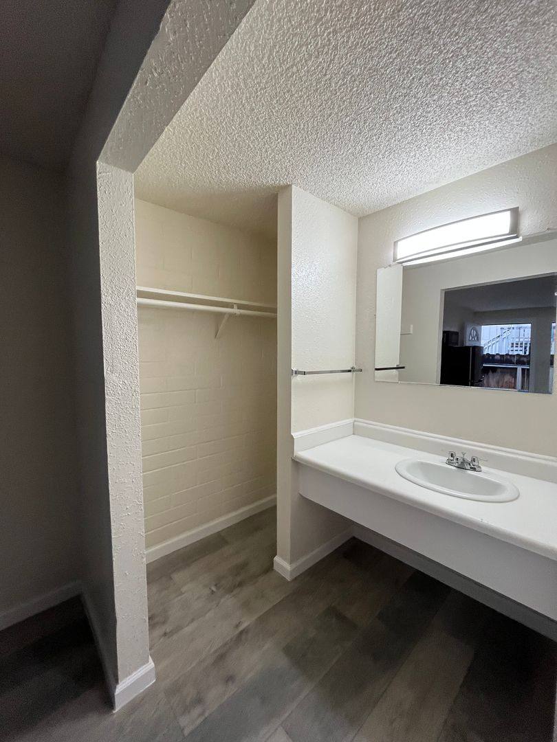 Independence Flats, 555 N Stewart St, Carson City, NV 89701 - Apartment for Rent - Image 8