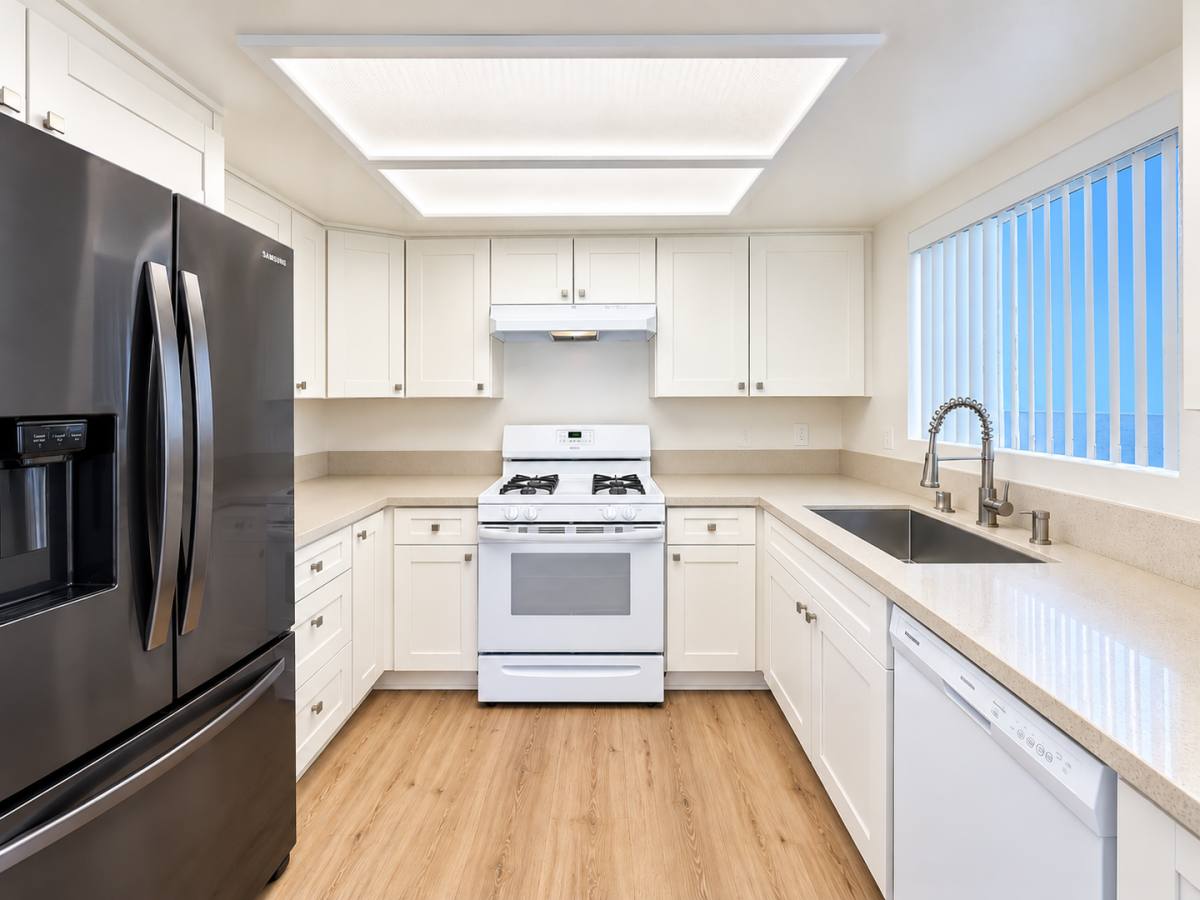 410 E Elmwood Ave, Burbank, CA 91501 - Apartment for Rent - Image 1