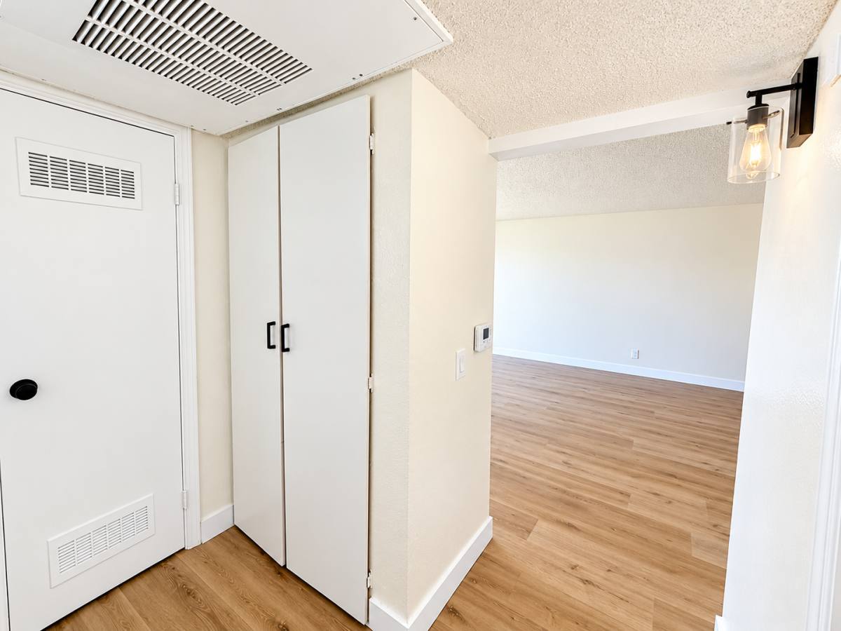 410 E Elmwood Ave, Burbank, CA 91501 - Apartment for Rent - Image 3