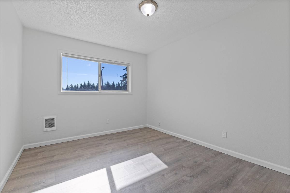 11111-11151 SE Bush St, Portland, OR 97266 - Apartment for Rent - Image 8