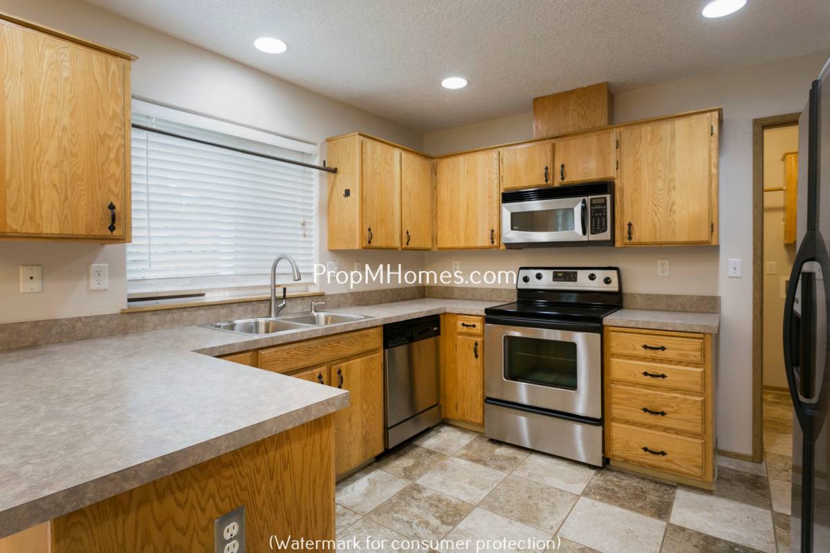 13708 SE Ramona St, Portland, OR 97236 - House for Rent - Image 8