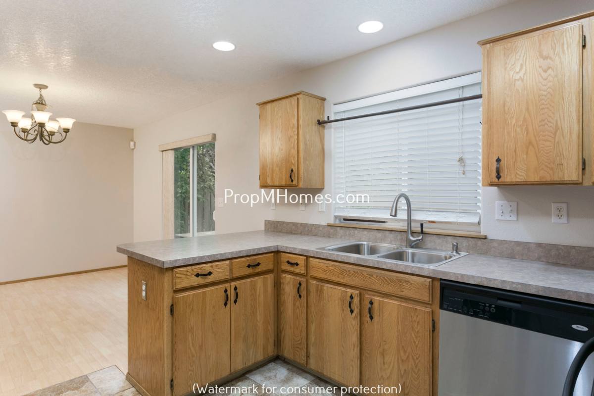 13708 SE Ramona St, Portland, OR 97236 - House for Rent - Image 7