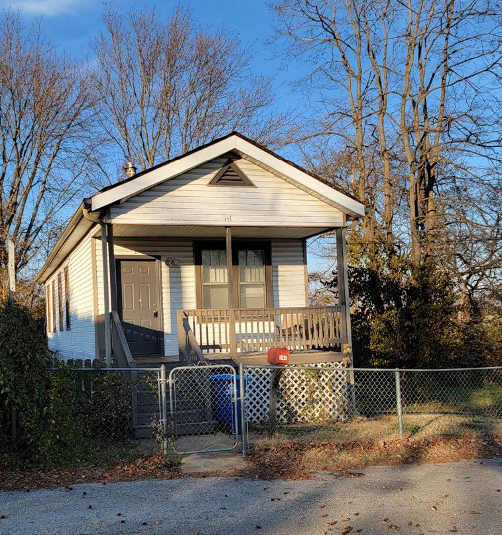 House for rent at 141 E Cartwright Ave, St. Louis, MO 63125