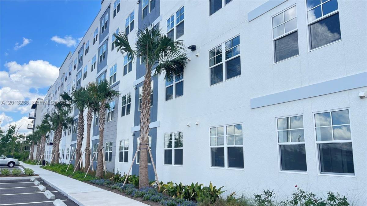 5579 Millenia Park Blvd, Orlando, FL 32839 - Condo for Rent - Image 3
