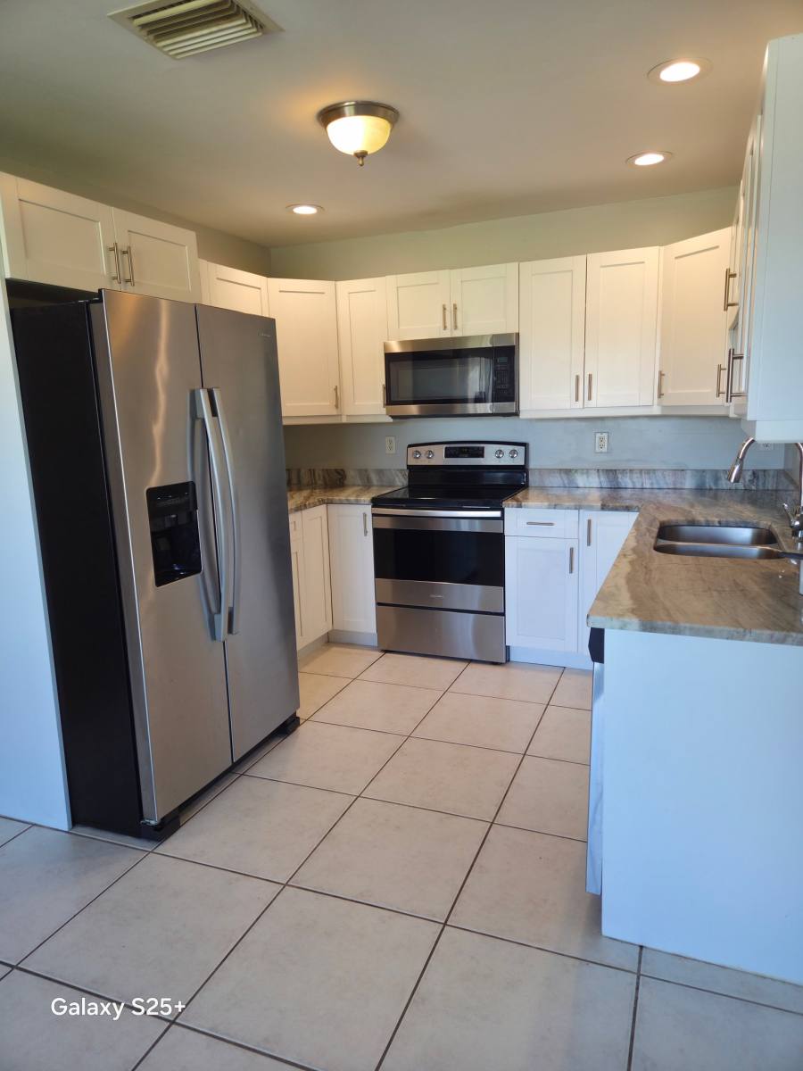 1424 SE 6th Ave, Cape Coral, FL 33990 - House for Rent - Image 2