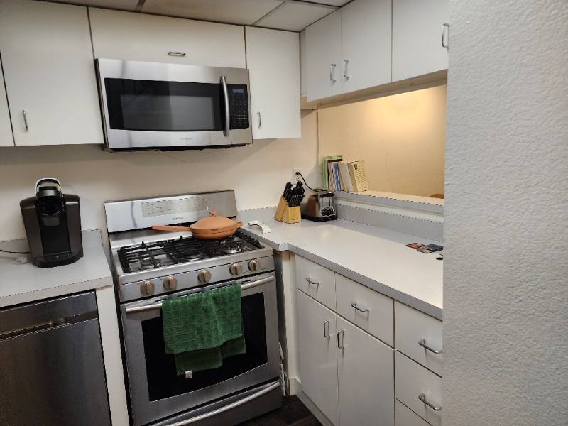 11630 Chenault St #9, Los Angeles, CA 90049 - Townhouse for Rent - Image 3