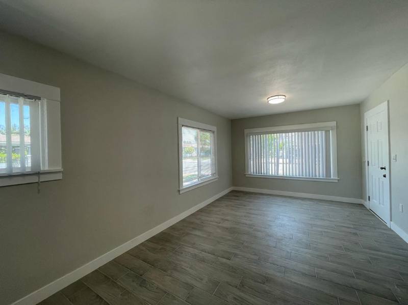 602-604 Van Ness Ave, Santa Ana, CA 92701 - Apartment for Rent - Image 2