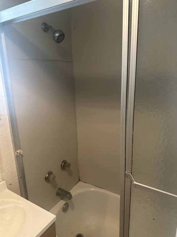 2108 Pitman Ave, Bronx, NY 10466 - Apartment for Rent - Image 2