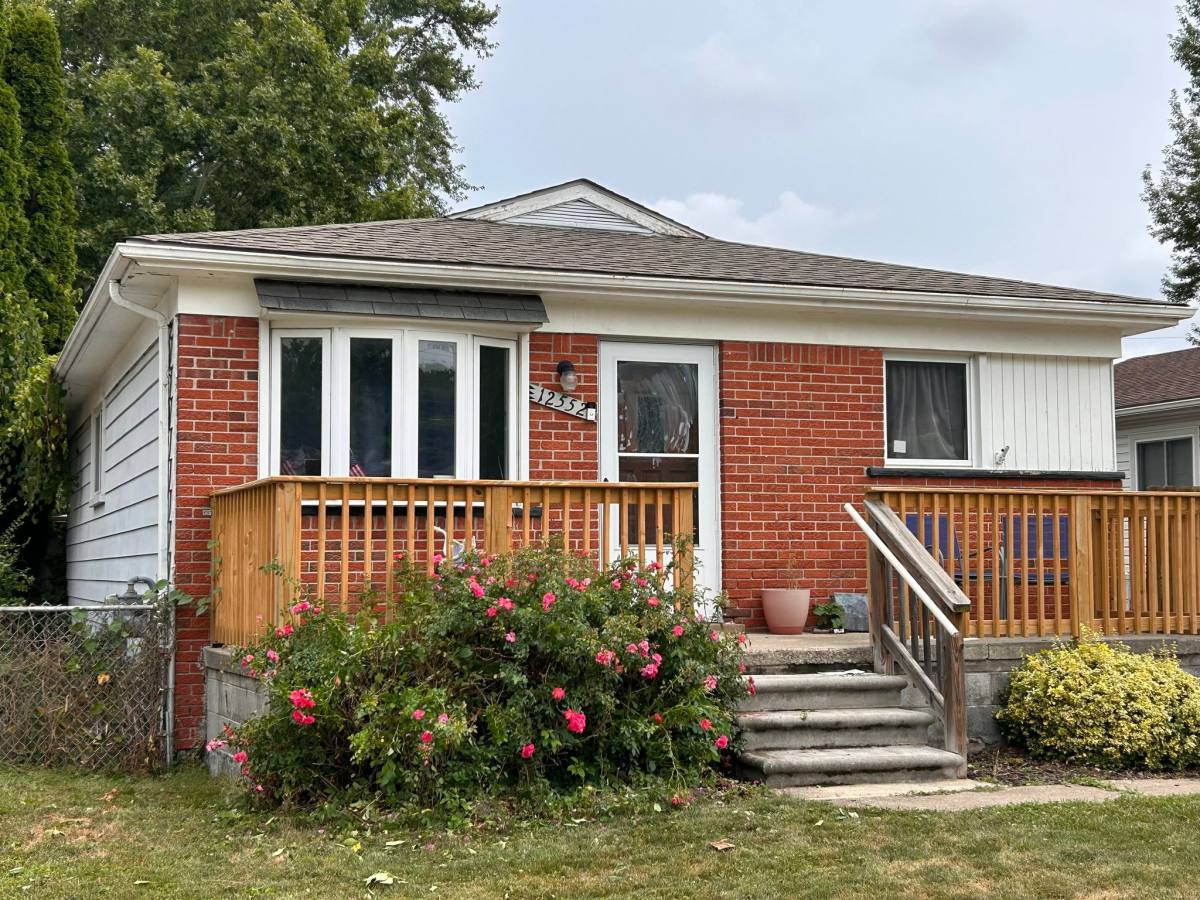 House for rent at 12552 Huron St, Taylor, MI 48180