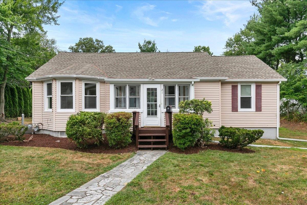 21 Green St, Trumbull, CT 06611 - House for Rent - Image 1