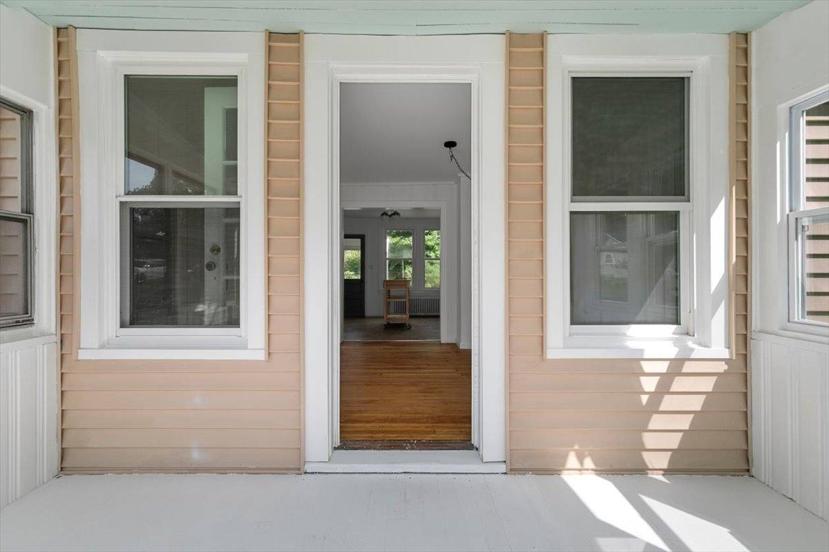21 Green St, Trumbull, CT 06611 - House for Rent - Image 2