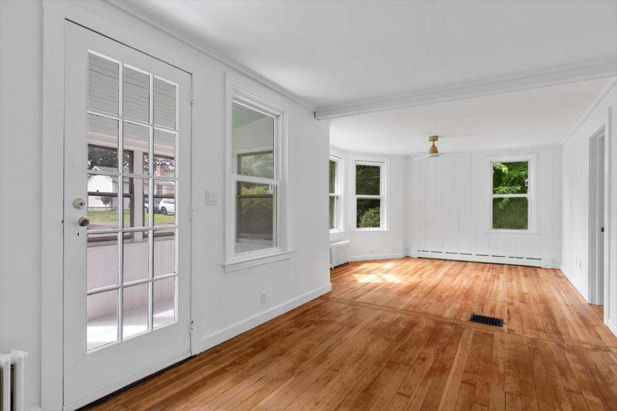 21 Green St, Trumbull, CT 06611 - House for Rent - Image 5