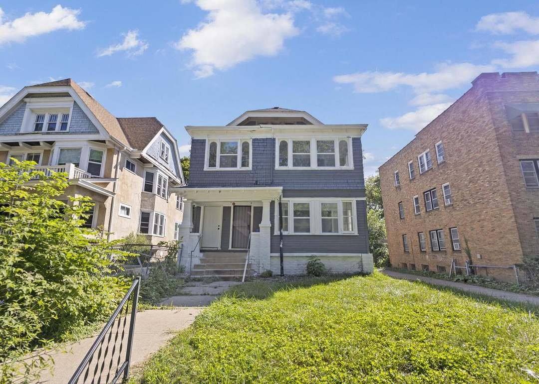 4266 W Highland, Lower Unit, Milwaukee, WI 53221 - Apartment for Rent