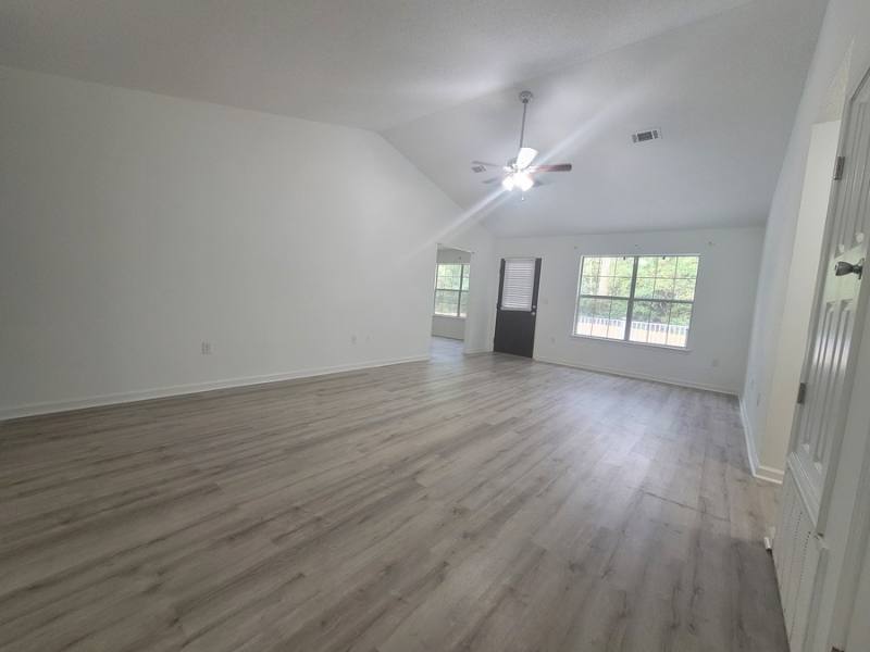 141 Palmetto Dr, Crestview, FL 32539 - House for Rent - Image 2