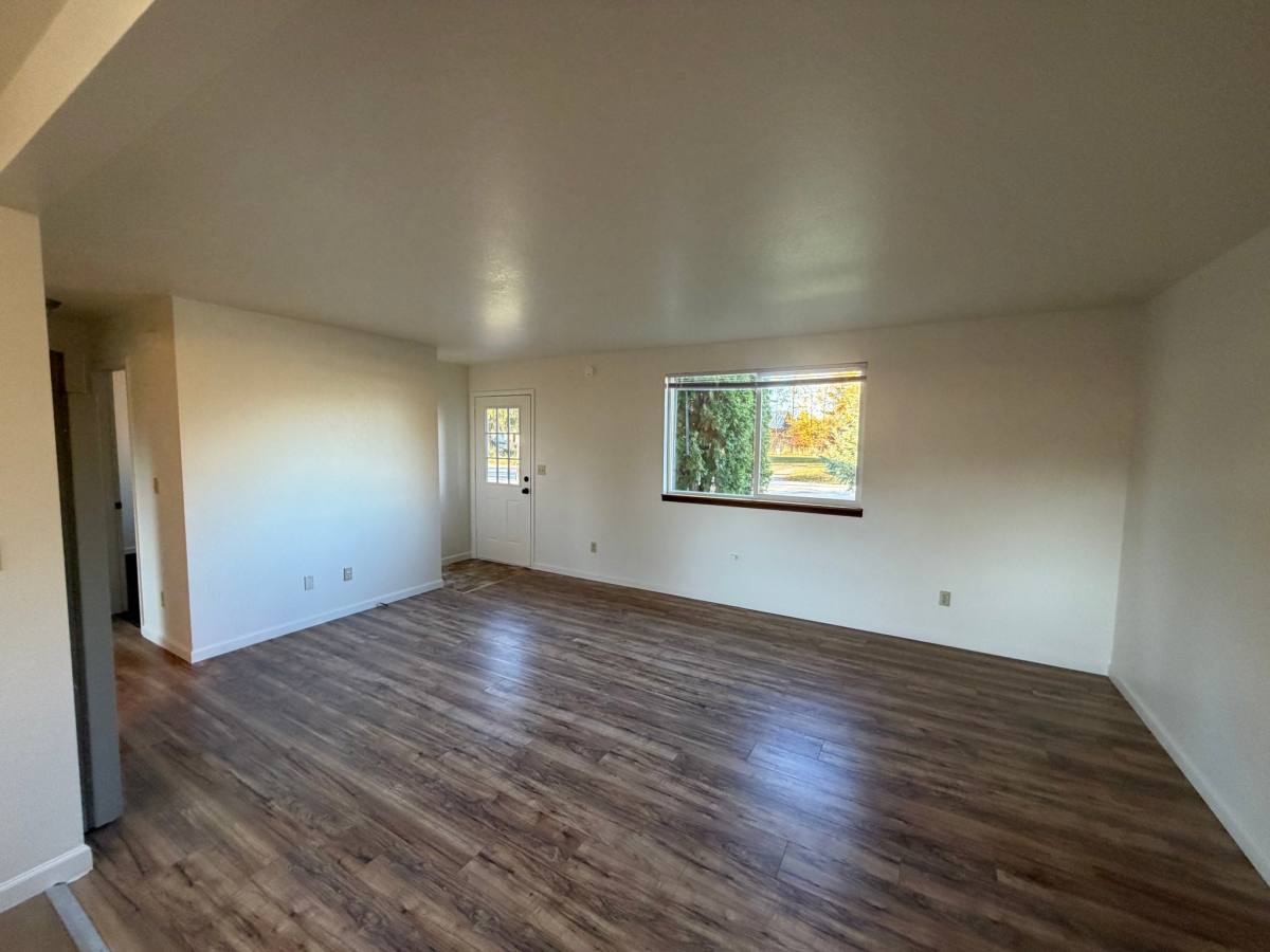 48 Jeffrey Dr, Sandpoint, ID 83864 - House for Rent - Image 3