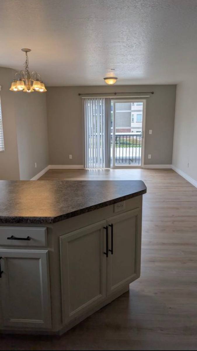 117 E Calbourne Lane #I5, Sandy, UT 84092 - Condo for Rent - Image 8