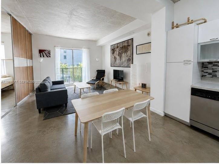 234 NE 3rd St #206, Miami, FL 33132 - Apartment for Rent - Image 2