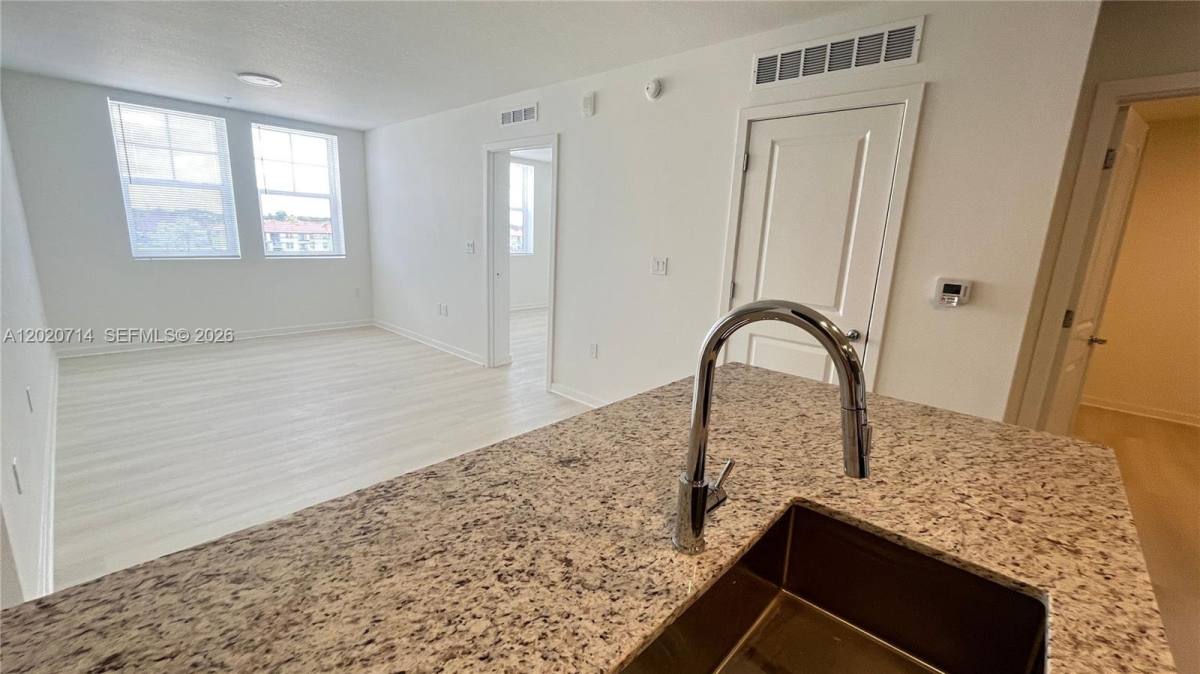 5579 Millenia Park Blvd #502, Orlando, FL 32839 - Condo for Rent - Image 8