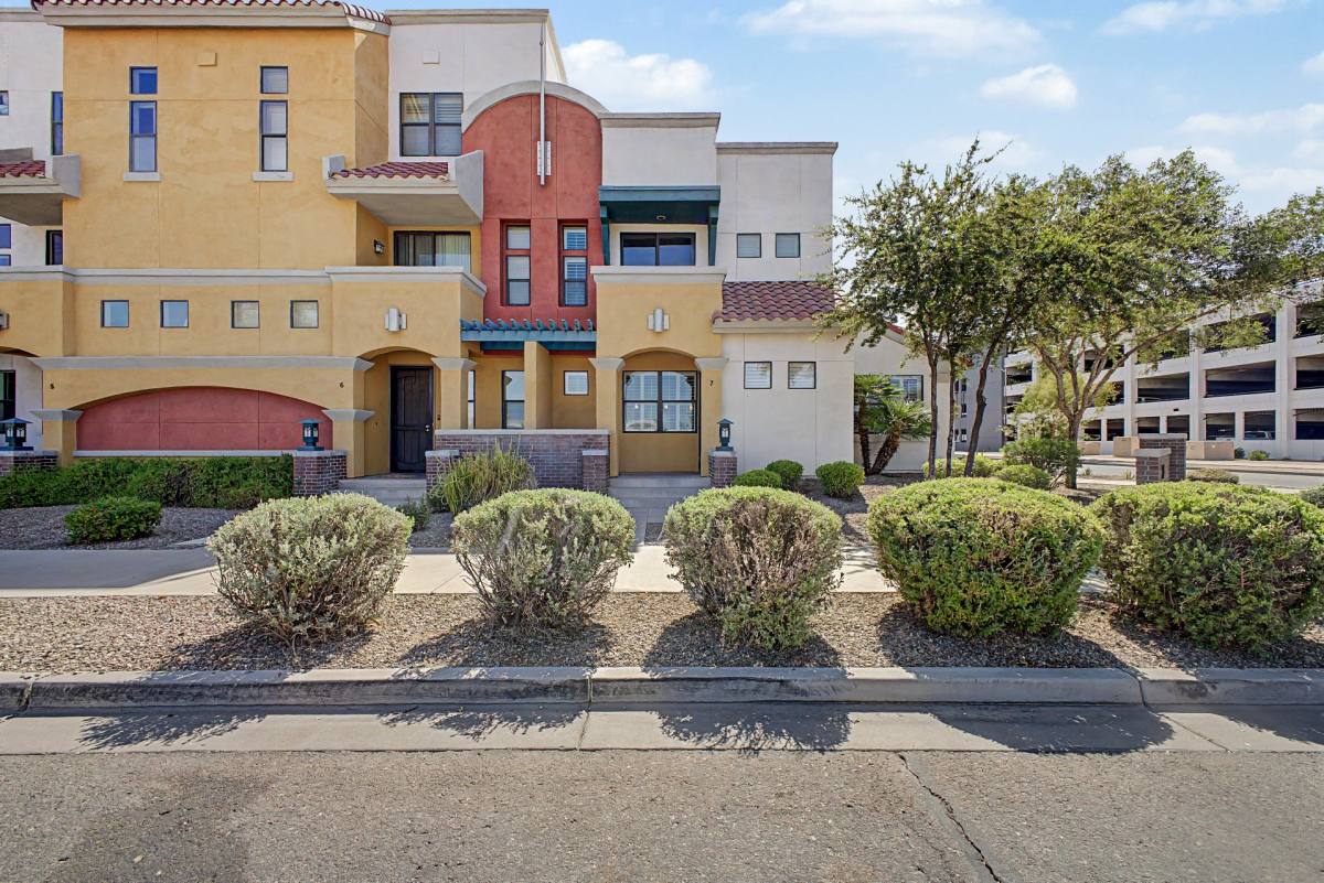 Townhouse for rent at 123 N Washington St #7, Chandler, AZ 85225