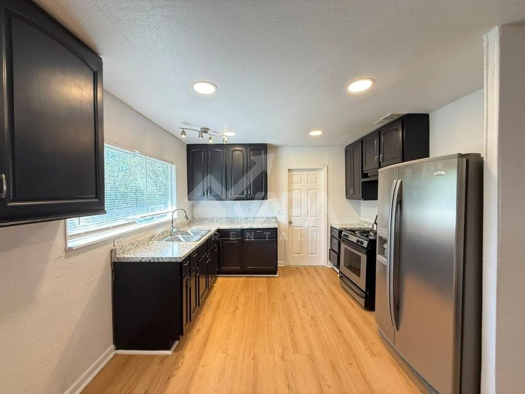 9418 Shields Dr, San Antonio, TX 78245 - House for Rent - Image 4