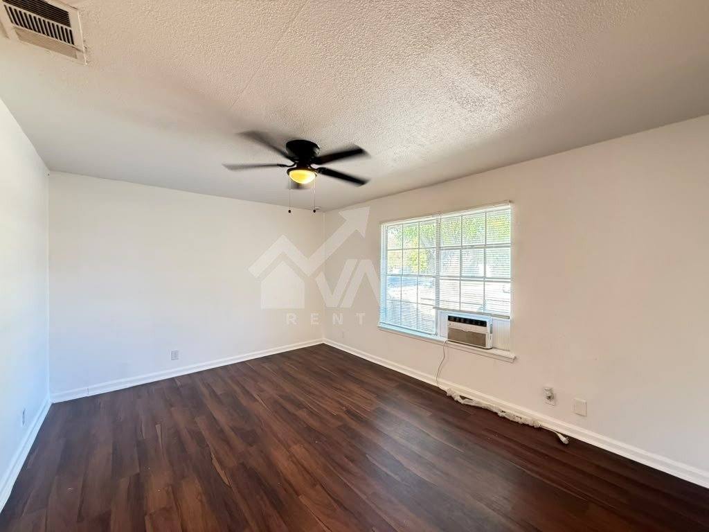 9418 Shields Dr, San Antonio, TX 78245 - House for Rent - Image 8