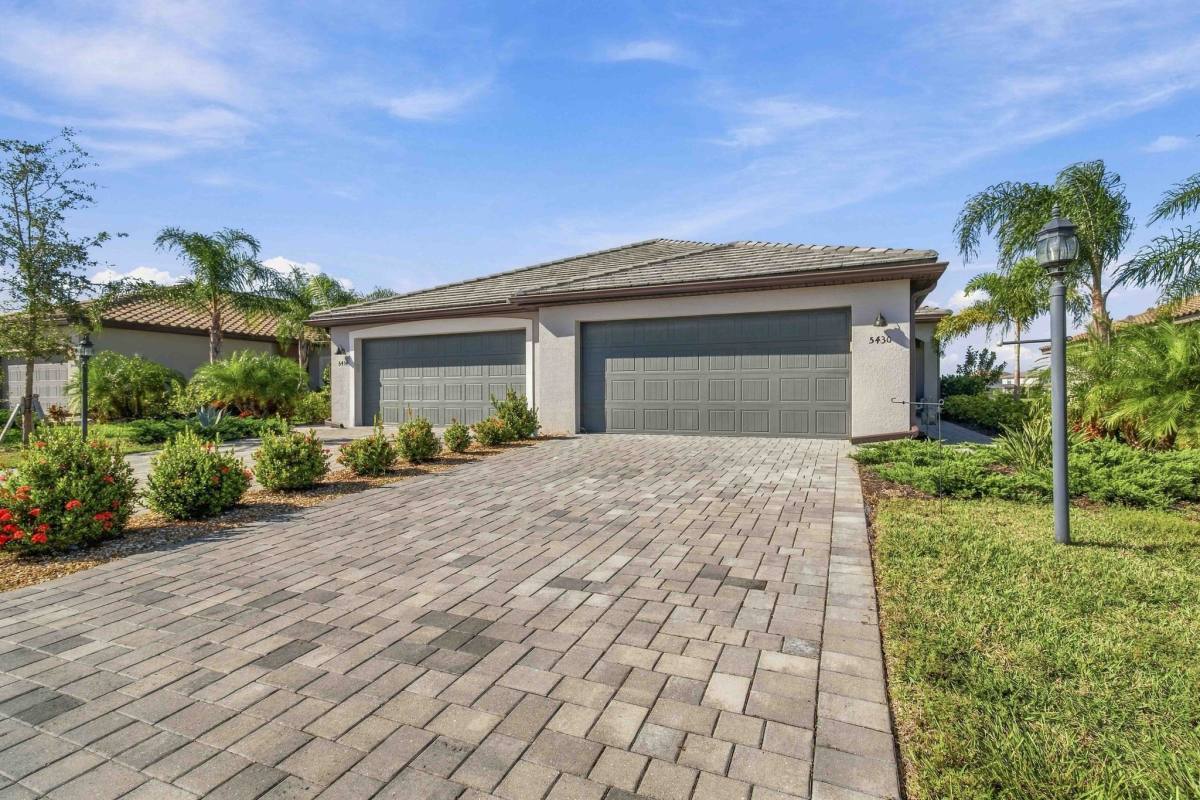House for rent at 5430 Mystic Water Cove, Bradenton, FL 34211